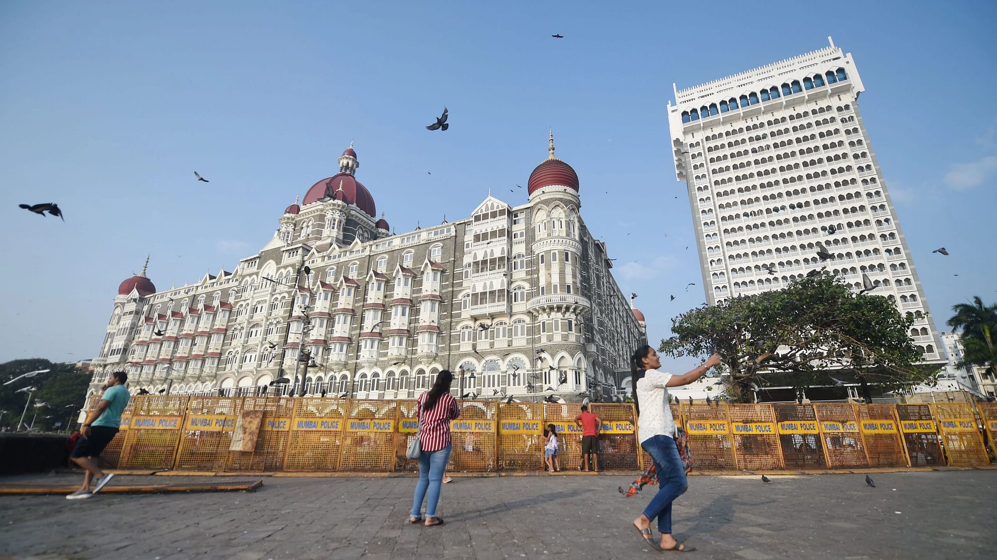<div class="paragraphs"><p>Mumbai Police Receives Threat Messages Warning '26/11-Like' Attack</p></div>