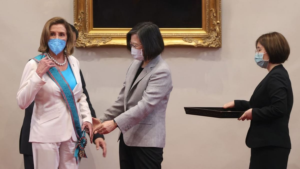 Nancy Pelosi Leaves Taipei After Meeting Taiwanese President Tsai Ing-wen 