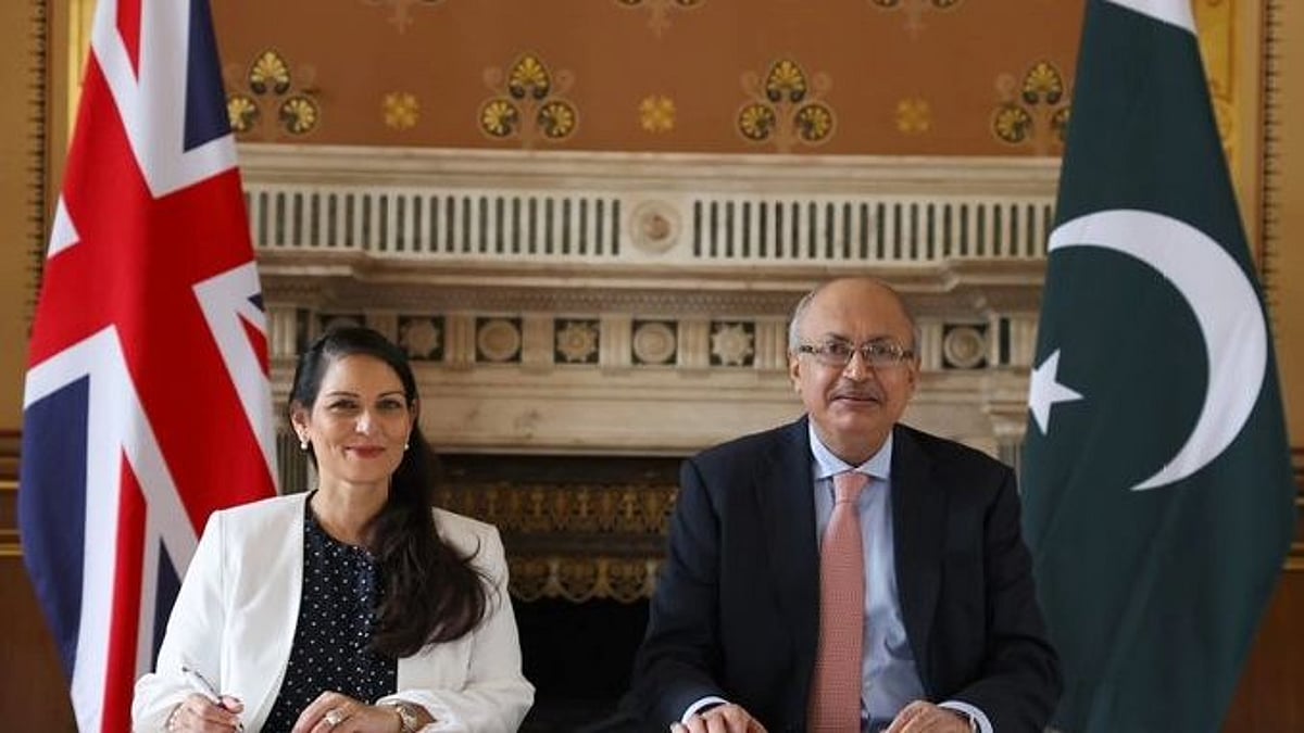 UK's Home Secretary Priti Patel Signs Agreement to Deport 'Illegal' Pakistani Migrants - Vimarsana News