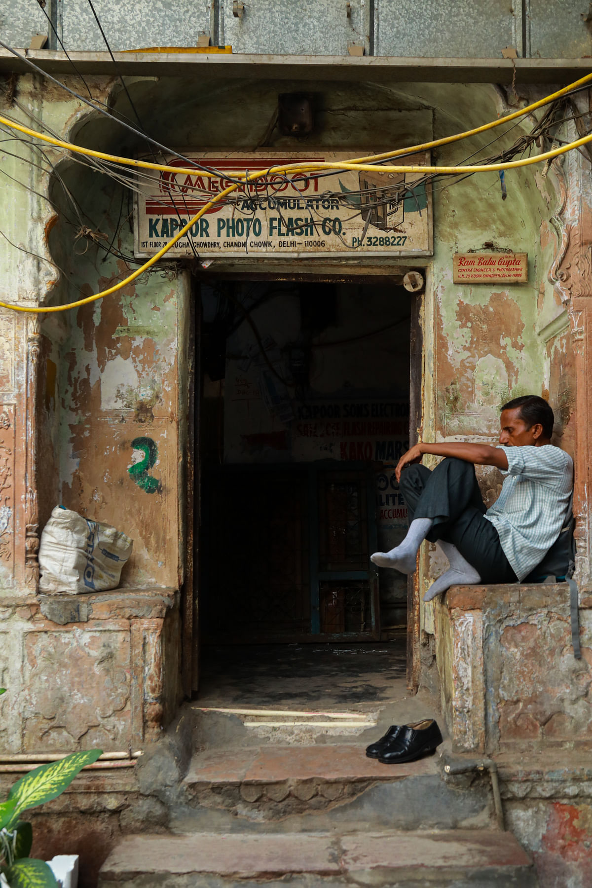Established in the 1970s, Kucha Chaudhary Market aka the camera market of Delhi, is a paradise for photographers. 