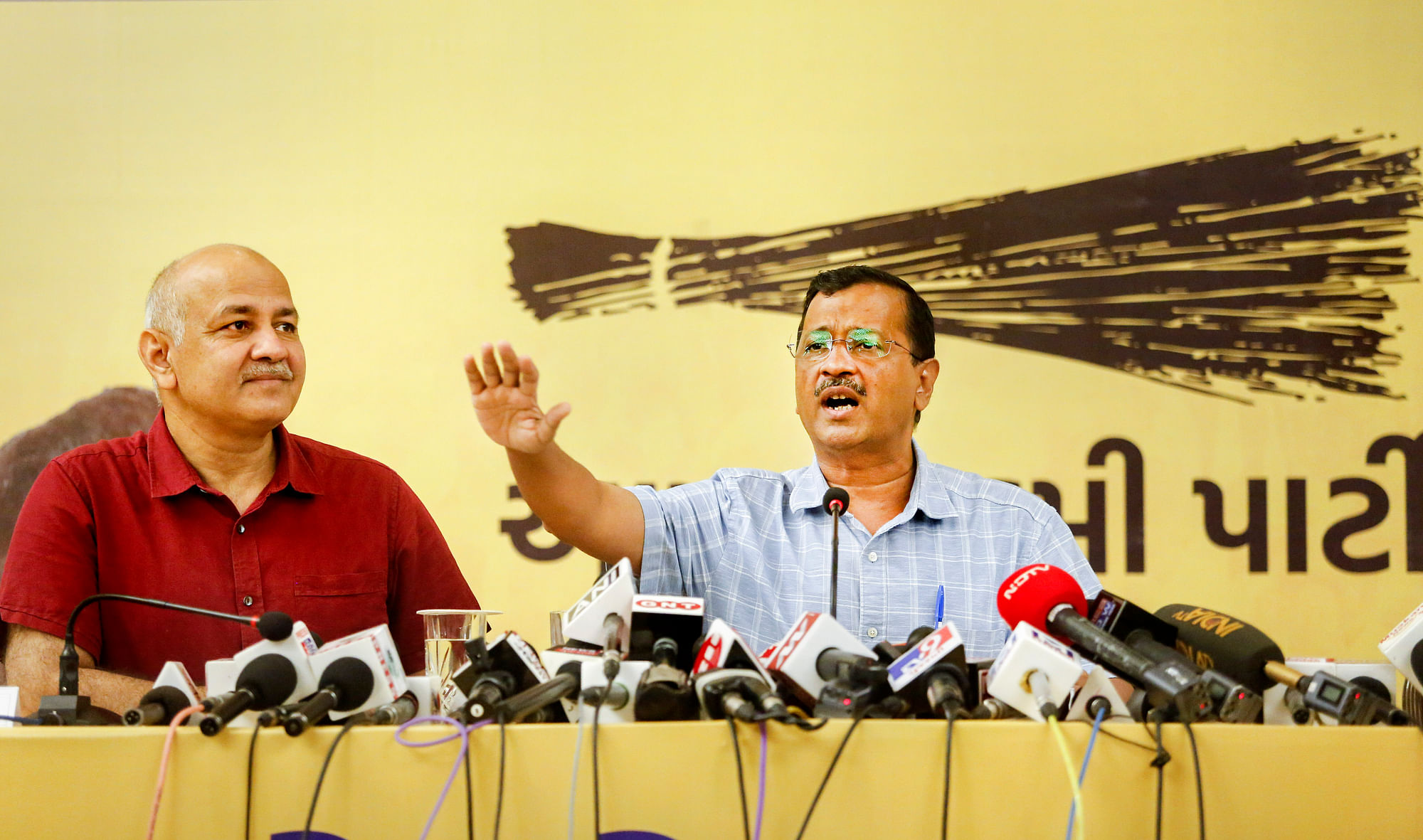 <div class="paragraphs"><p>Delhi Chief Minister Arvind Kejriwal and Deputy Chief Minister Manish Sisodia address a press conference in Ahmedabad, on Monday,  22 August.</p></div>