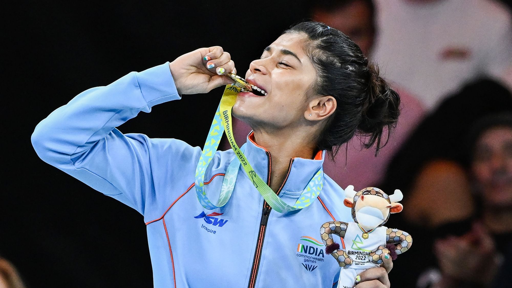 <div class="paragraphs"><p>Birmingham: Boxer Nikhat Zareen with the gold medal after winning the final of 48kg-50kg (Light Flyweight) boxing match at the 2022 CWG.</p></div>