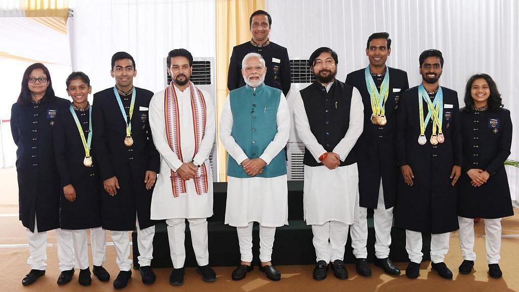 <div class="paragraphs"><p>PM Modi with CWG 2022 winners&nbsp;</p></div>