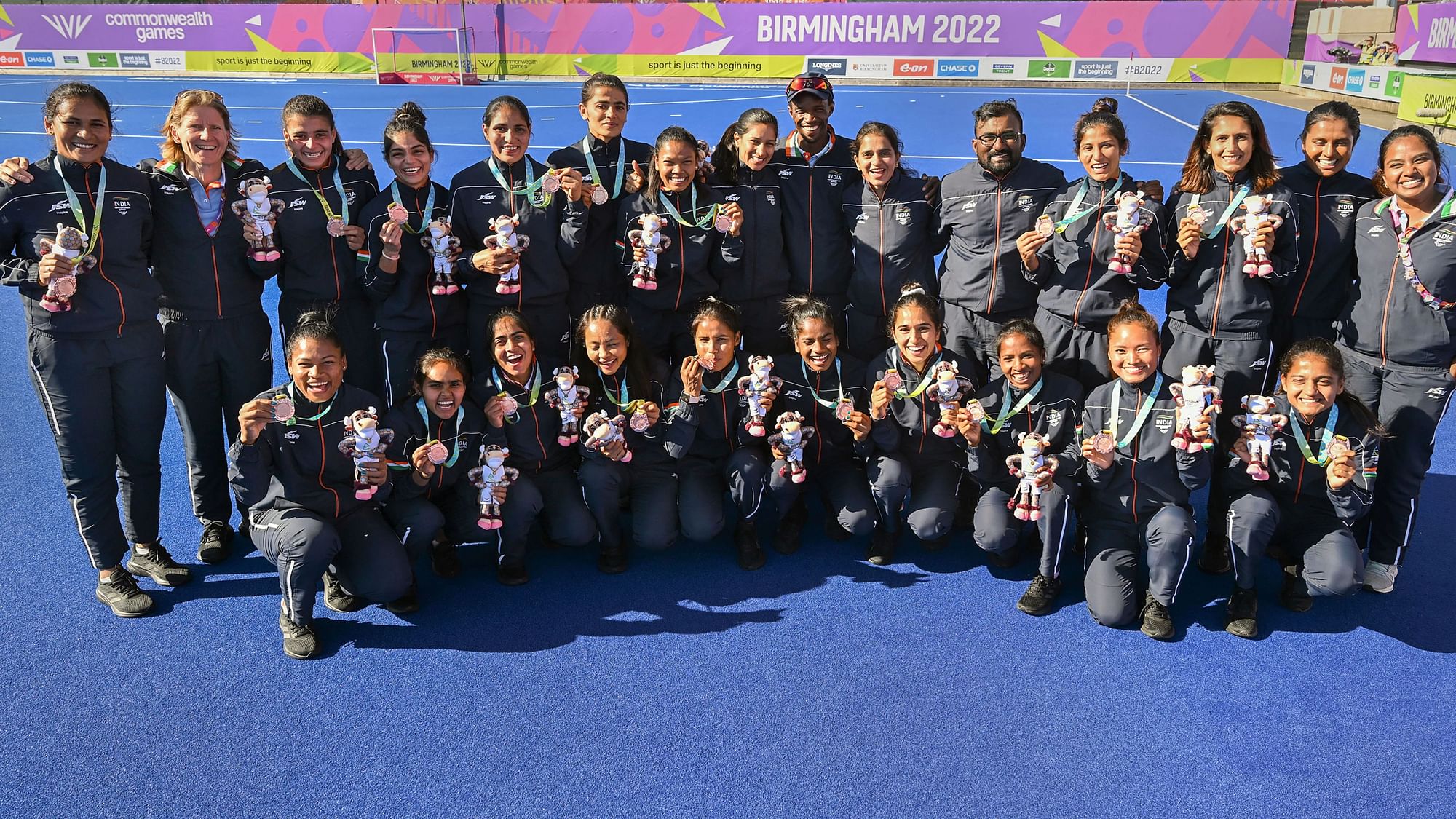 <div class="paragraphs"><p>Indian women's team members with coach&nbsp;Janneke Schopman (top second left) after clinching silver at the 2022 Commonwealth Games in Birmingham.</p></div>