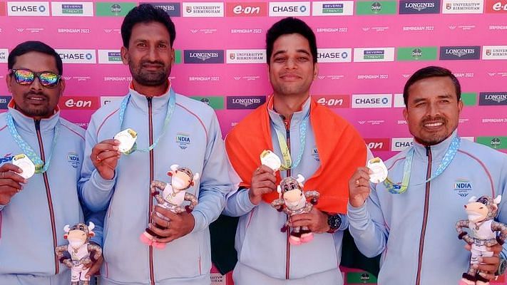 <div class="paragraphs"><p>Navneet Singh, second from right, missed his entrance exams to take part in the Commonwealth Games.</p></div>