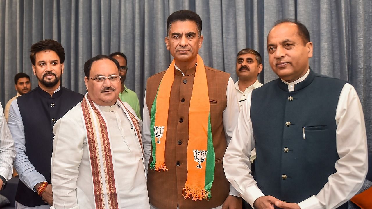 <div class="paragraphs"><p>Two Himachal Pradesh Congress MLAs, Pawan Kajal and Lakhvinder Rana, joined the BJP in the presence of Chief Minister Jai Ram Thakur.</p></div>