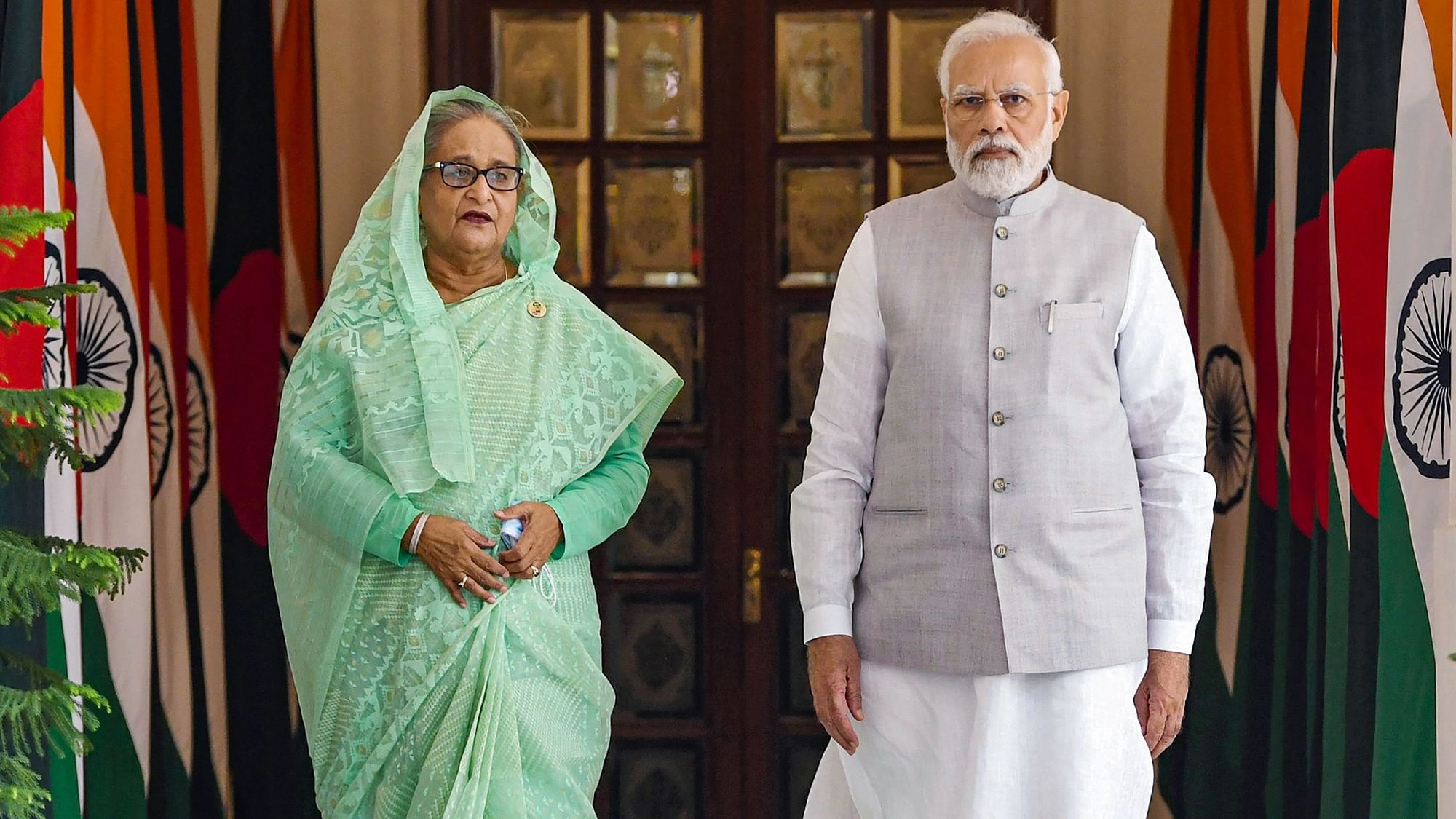 <div class="paragraphs"><p>Prime Minister Narendra Modi with Bangladeshi PM Sheikh Hasina.&nbsp;</p></div>
