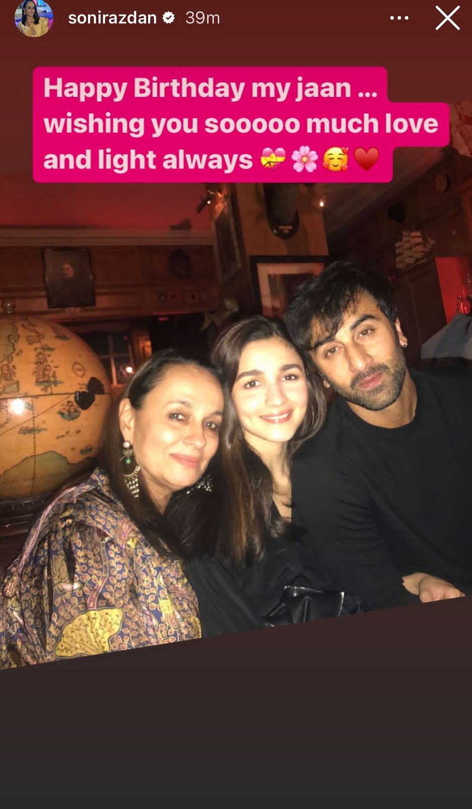 Ranbir Kapoor Wished 'Happy Birthday' By Paparazzi, Asks 'Kiska