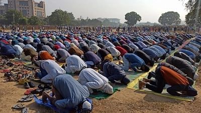 <div class="paragraphs"><p>Members from the Vishva Hindu Parishad (VHP) harassed Muslim pilgrims in Uttar Pradesh's Shahajanapur and sent them to the local police station for allegedly offering namaz on the roadside. Image for representation.</p></div>