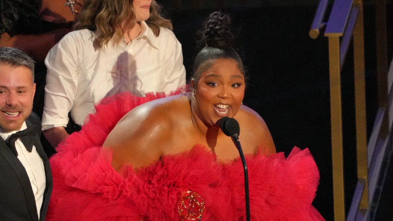 <div class="paragraphs"><p>American singer Lizzo won an Emmy this year.</p></div>