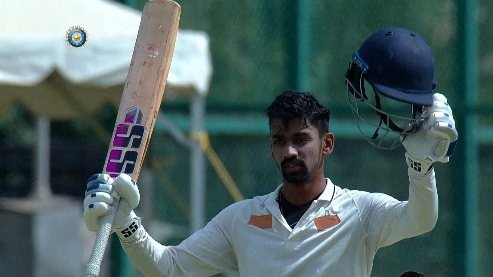 <div class="paragraphs"><p>South Zone's Baba Indrajith impressed with the bat, scoring a ton on Day Two of the Duleep Trophy final against West Zone.&nbsp;</p></div>
