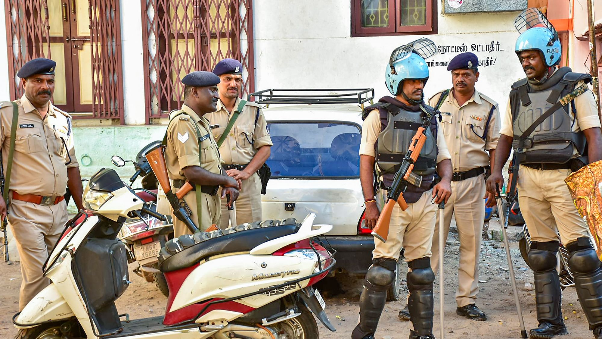 <div class="paragraphs"><p>The National Investigation Agency (NIA) and the Enforcement Directorate (ED) conducted raids, on Thursday, 22 September, at the residences of Popular Front of India's (PFI) state and district level leaders as well as the PFI offices in Kerala, Uttar Pradesh, and several other states.</p></div>