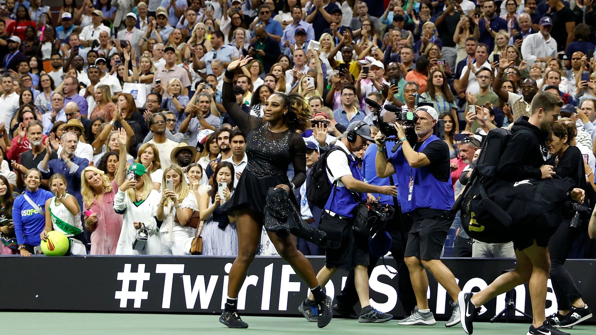 <div class="paragraphs"><p>Serena Williams bids goodbye to the crowd at the Arthur Ashe Stadium following her third-round loss at the US Open 2022.&nbsp;</p></div>
