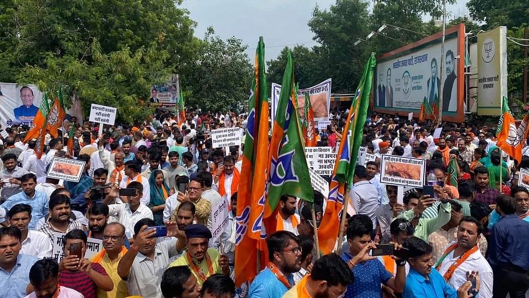 <div class="paragraphs"><p>Bharatiya Janata Party (BJP) workers staged a massive protest&nbsp;over the cattle deaths due to lumpy skin disease in Rajasthan's Jaipur on Tuesday, 20 September.</p></div>