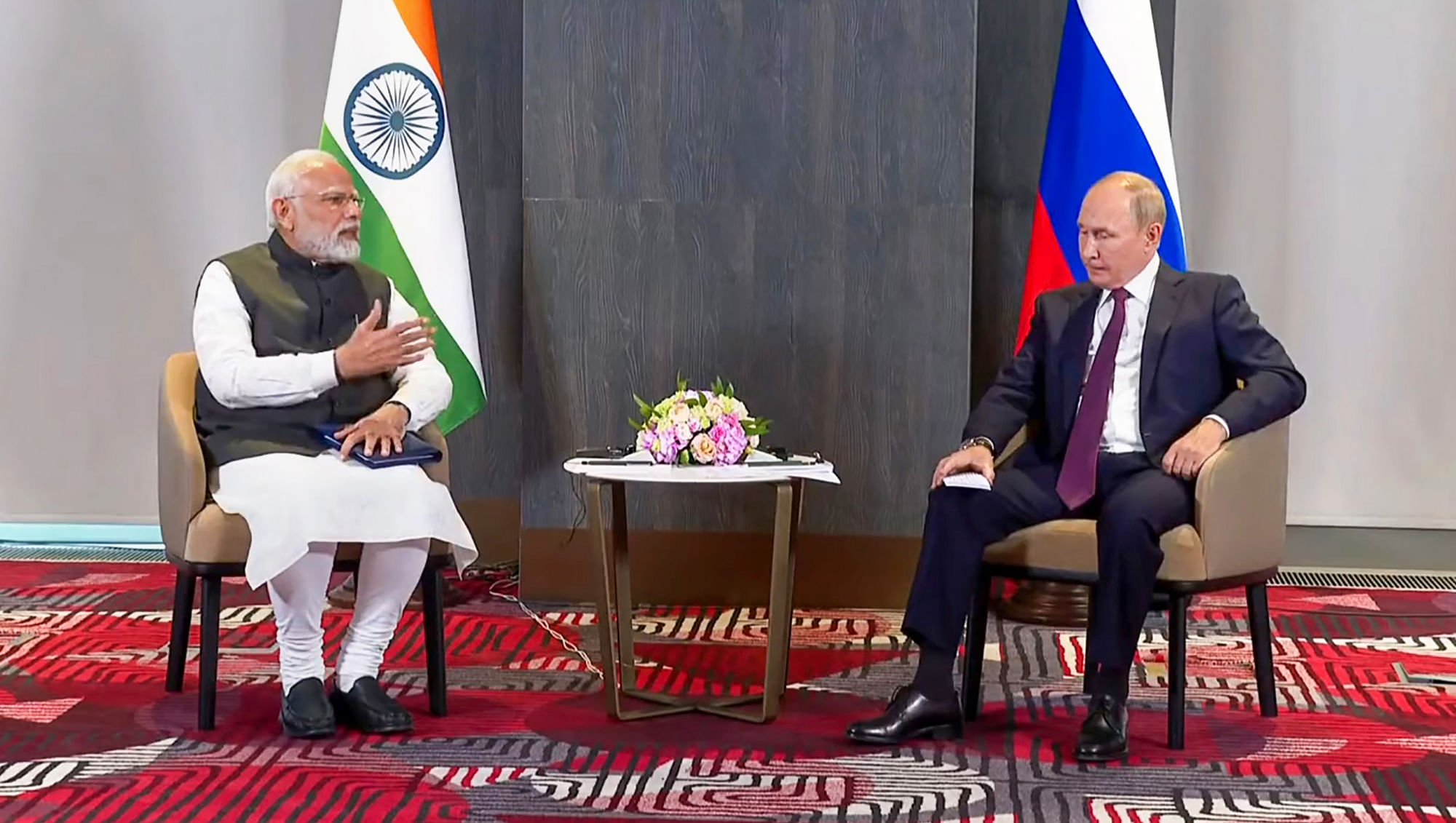 <div class="paragraphs"><p>US Media Praises Modi's Conversation with Putin Over Ukraine at SCO Summit</p></div>