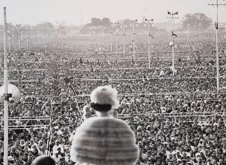 Queen Elizabeth II was the first reigning British monarch to visit India in 50 years in 1961.