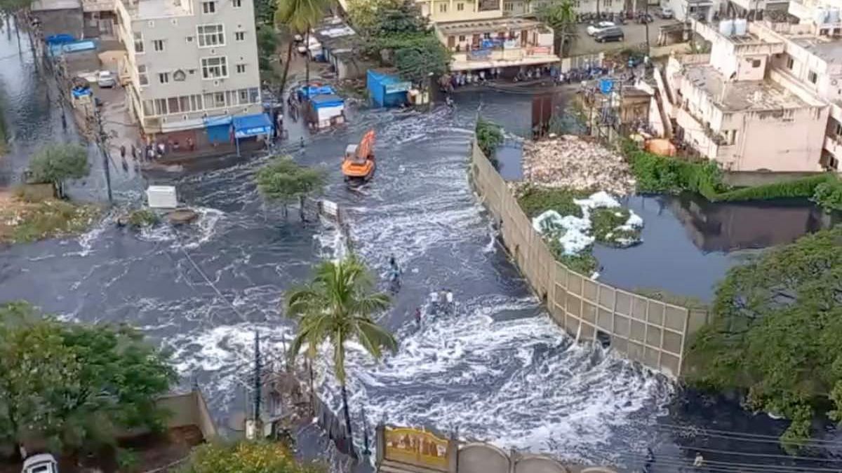 Despite receiving excessive rainfall, parts of Bengaluru is reeling under water crisis due to mismanagement.