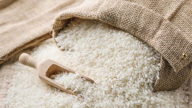 <div class="paragraphs"><p>"Export policy of broken rice ...is amended from ‘Free' to ‘Prohibited'," the Directorate General of Foreign Trade (DGFT) said in a notification dated 8 September 2022.</p></div>