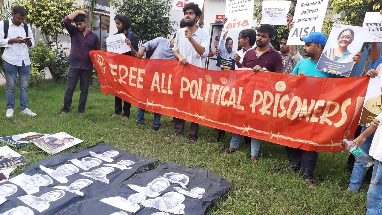 <div class="paragraphs"><p>Students showing solidarity with GN Saibaba on Saturday, 15 October. Image used for representational purposes.</p></div>