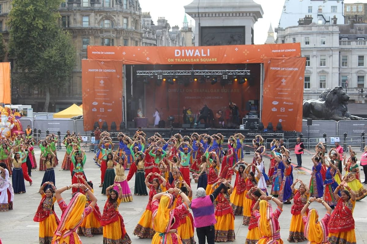 Photos capture the Diwali mood in London as the Indian diaspora gears up to ring in the festival of lights. 