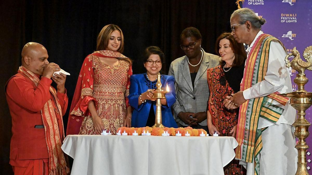 <div class="paragraphs"><p>Assemblywoman Jenifer Rajkumar (second from left), New York State Governor&nbsp;Kathy Hochul (second from right) and others celebrating Diwali in New York at a recent event.</p></div>