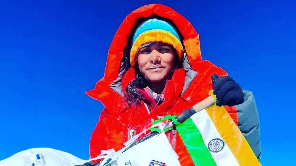 <div class="paragraphs"><p>Savita Kanswal, the <a href="https://www.thequint.com/good-news/climbing-mount-everest-mountaineer-savita-kanswal-tells-all">first Indian woman to scale</a> Mount Everest and Mount Makalu in a span of 16 days, lost her life in an avalanche in Uttarakhand's Uttarkashi hills on Tuesday, 4 October.</p></div>
