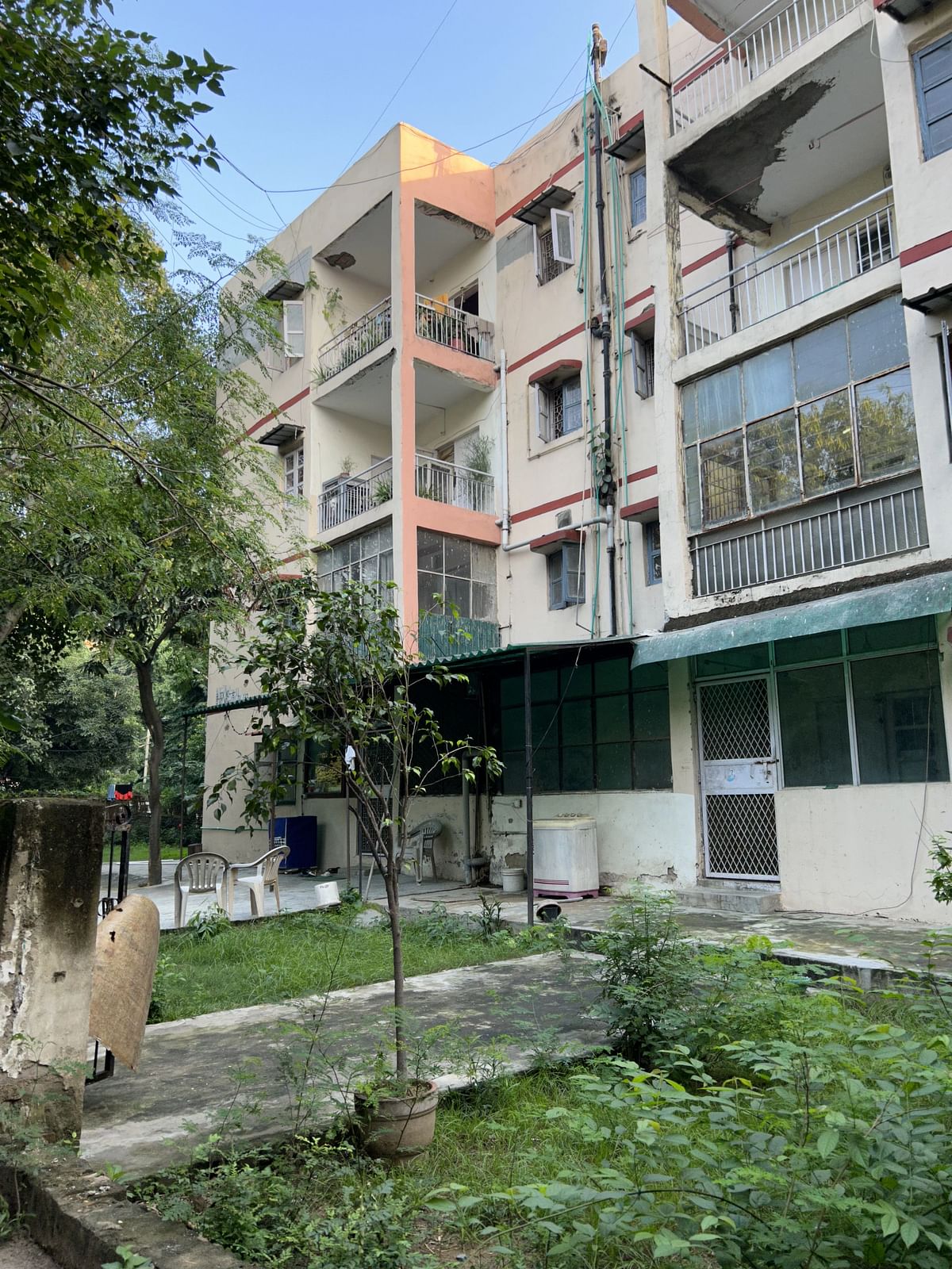 Residents alleged that the security, electricity and water supplies have been cut in Delhi’s Vasant Vihar colony.