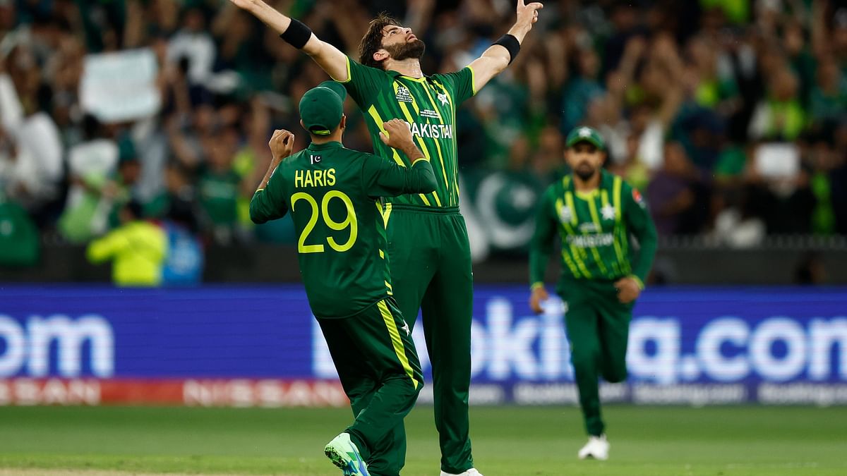 T20 World Cup: Twitter Sympathises With Injured Shaheen Afridi as Pak Lose Final