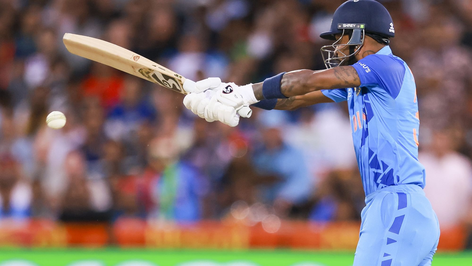 <div class="paragraphs"><p>Team India's Hardik Pandya scored back-to-back sixes in the T20 World Cup 2022 Semi-final 2 between India and England on 10 November.</p></div>