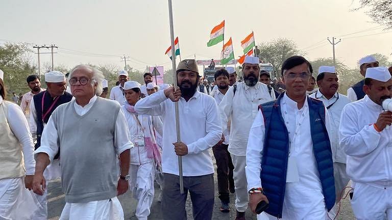 <div class="paragraphs"><p>Congress leaders Jairam Ramesh (left), Kanhaiya Kumar, and Pawan Khera (right) in the Bharat Jodo Yatra in Haryana. on 23 December.</p></div>