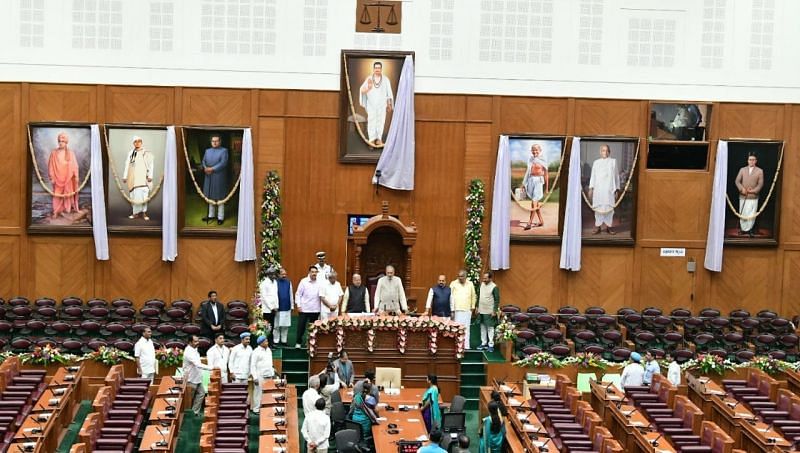 <div class="paragraphs"><p>Speaker Vishwanath Hegde Kageri unviels the portrait of VD Savarakar inside Suvarana Soudha in Belgavi, marking the beginigng of winter session of the Karnataka assembly.</p></div>