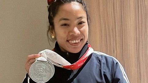 <div class="paragraphs"><p>Despite a wrist injury, Mirabai managed to finish higher than the Tokyo Olympics' gold medallist.</p></div>