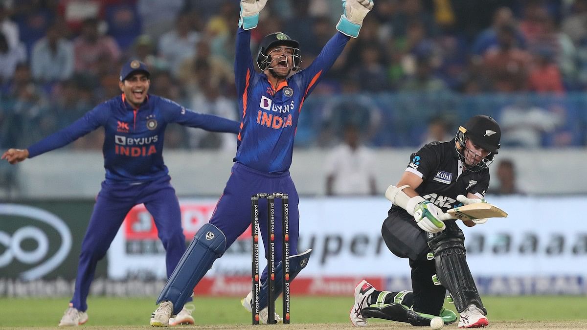 <div class="paragraphs"><p>India vs New Zealand: Ishan Kishan appealed for a hit-wicket against Tom Latham after dislodging bails.</p></div>