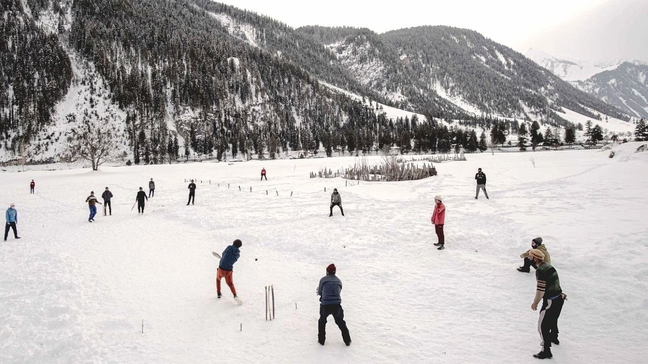 <div class="paragraphs"><p>In Kashmir, the younger generation is stepping out to play cricket on frozen pitches in sub-zero temperatures.</p></div>