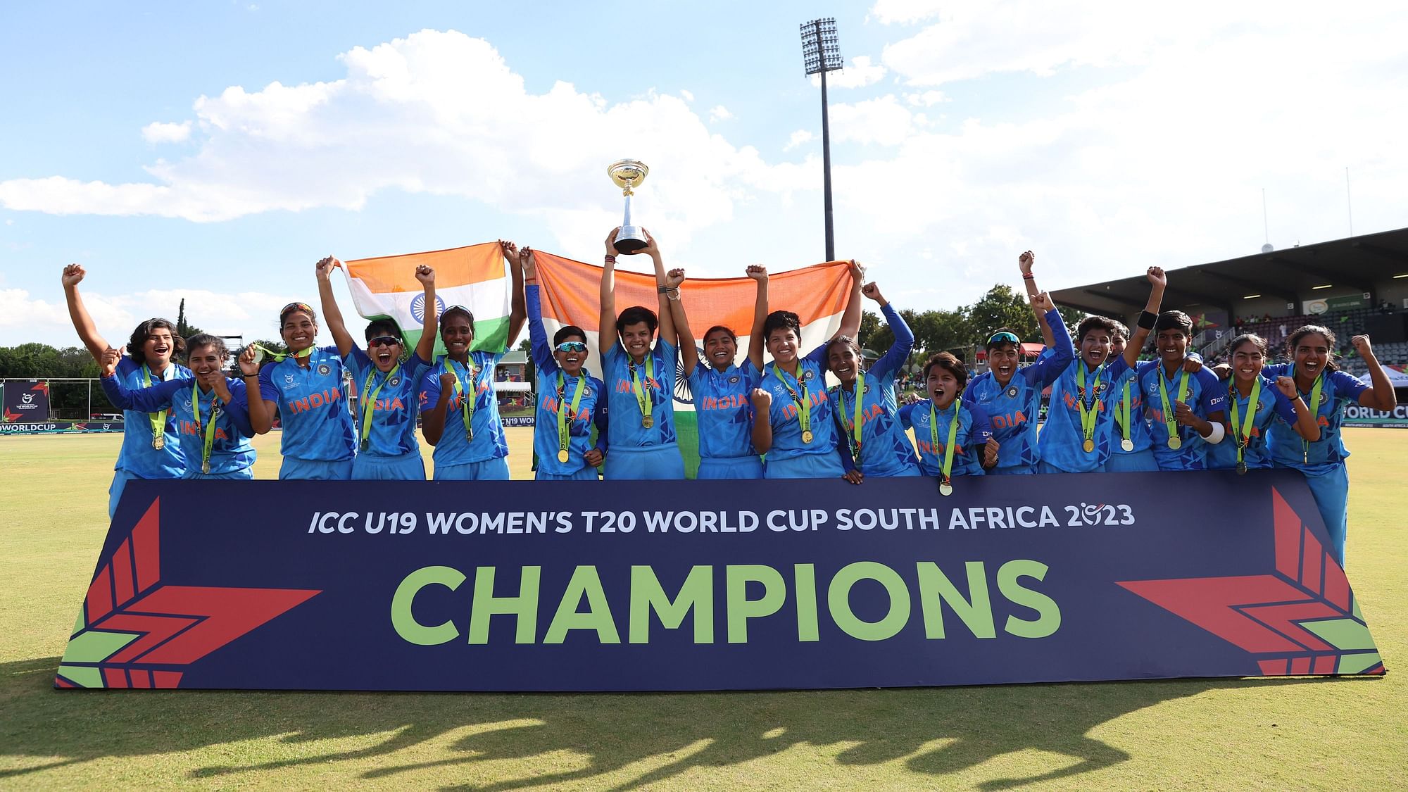 <div class="paragraphs"><p>Shafali Verma of India lifts the ICC Women's 2023 Under-19 T20 World Cup Trophy .</p></div>