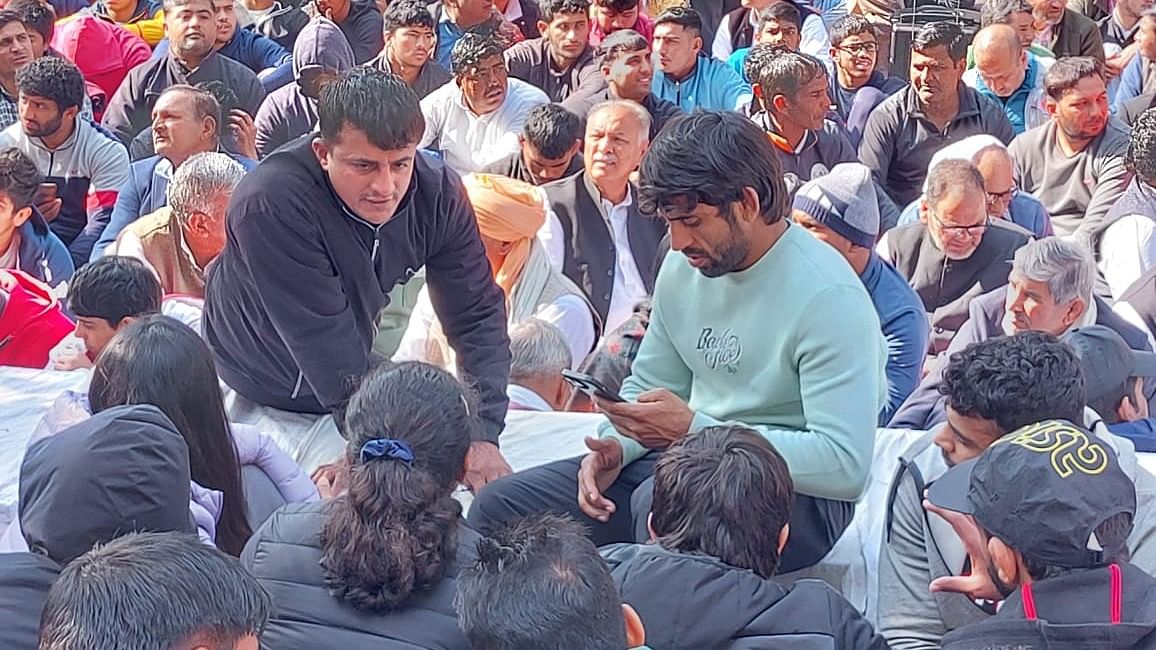<div class="paragraphs"><p>No solution was agreed upon on Day 3 of the wrestlers' protest against WFI president, Brij Bhushan Sharan Singh.</p></div>