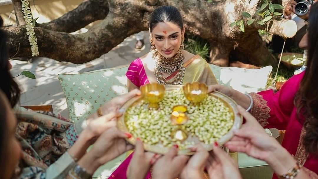 <div class="paragraphs"><p>Athiya Shetty shares unseen pictures from pre-wedding ceremonies.</p></div>