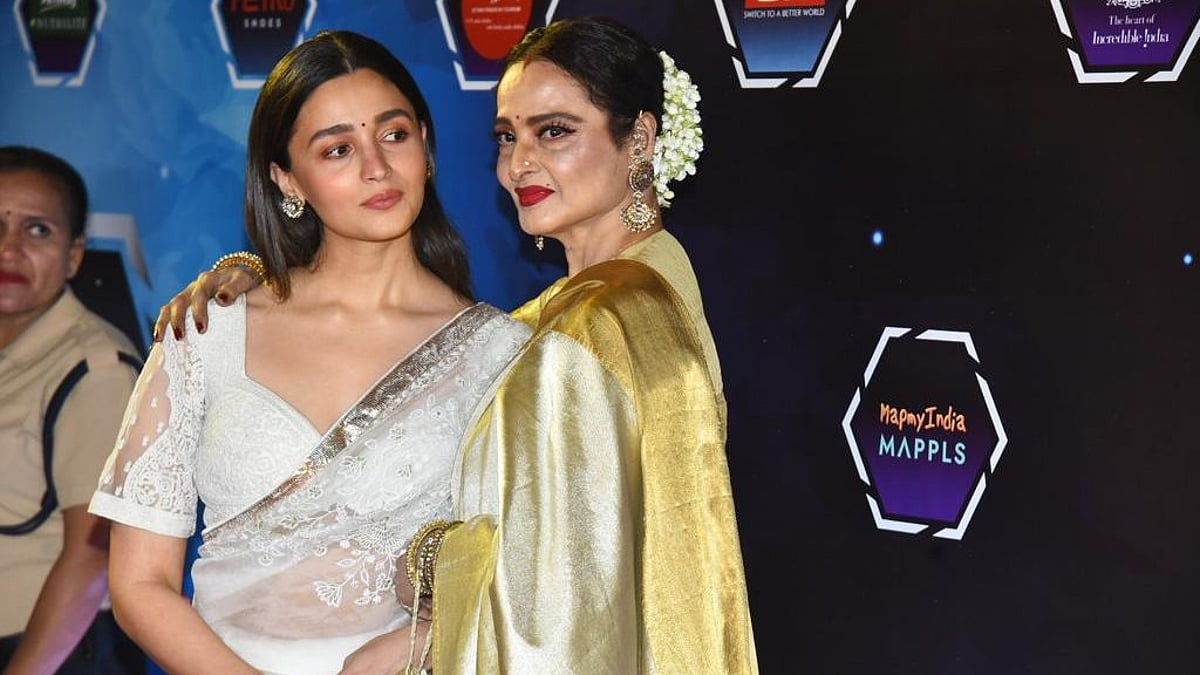 Rekha & Alia Bhatt's Adorable Moment From Dadasaheb Phalke International Film Festival Awards 2023