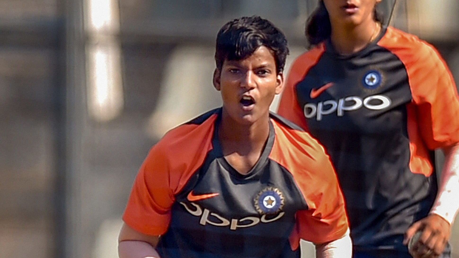 <div class="paragraphs"><p>Indian all-rounder Deepti Sharma has bagged a Rs 2.60 crore contract in the Women's Premier League auction in Mumbai.</p></div>