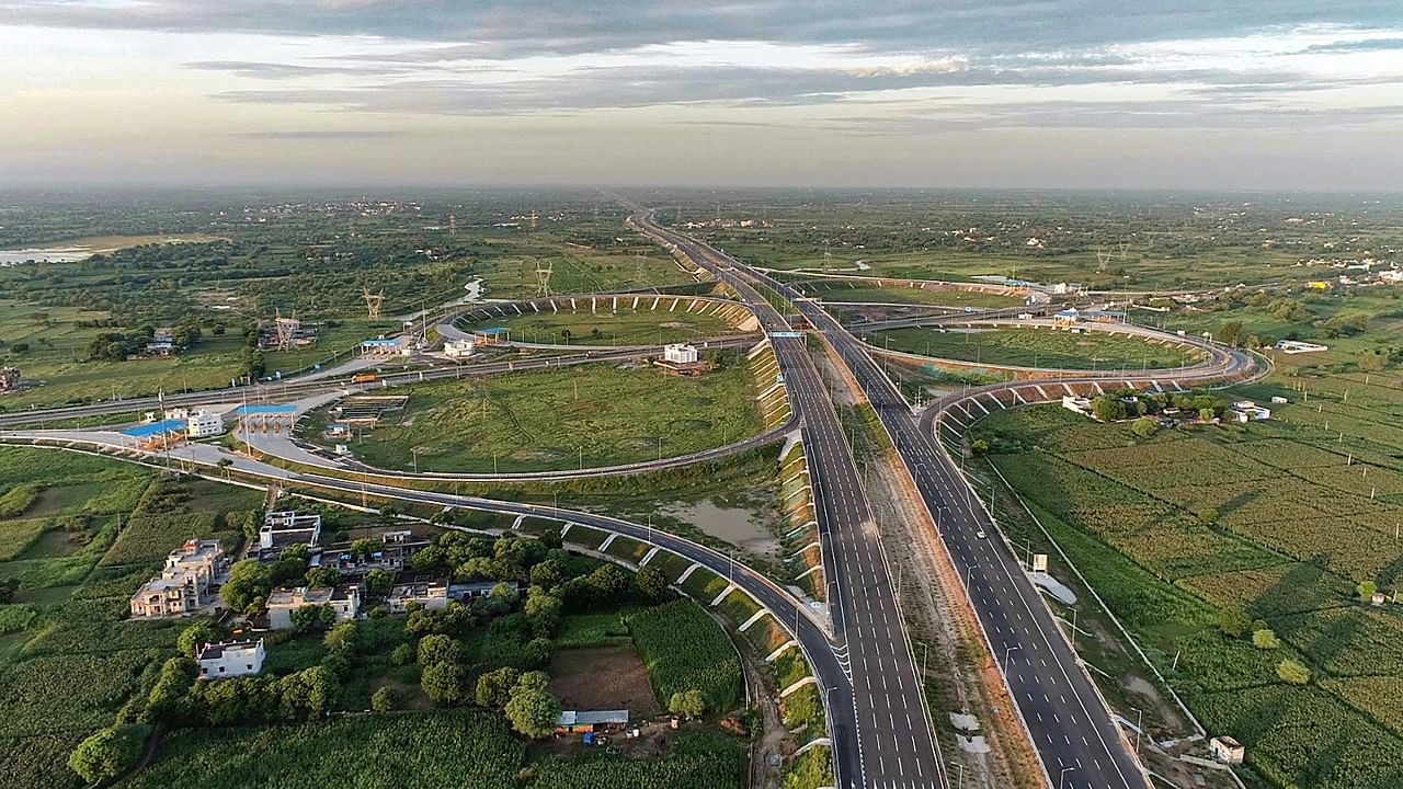 <div class="paragraphs"><p>Delhi-Mumbai Expressway ahead of its dedication to the nation by Prime Minister Narendra Modi.</p></div>