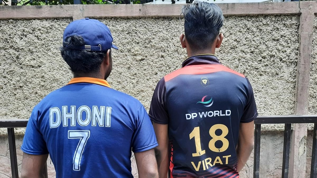 IPL 2023: Bengaluru transitioned into a cloning hub on 26 March, as RCB fans embraced Virat Kohli's 'homecoming'.
