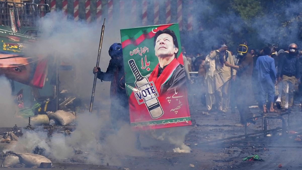 Photos: Day of Clashes in Pakistan Amid Former PM Imran Khan's Impending Arrest 