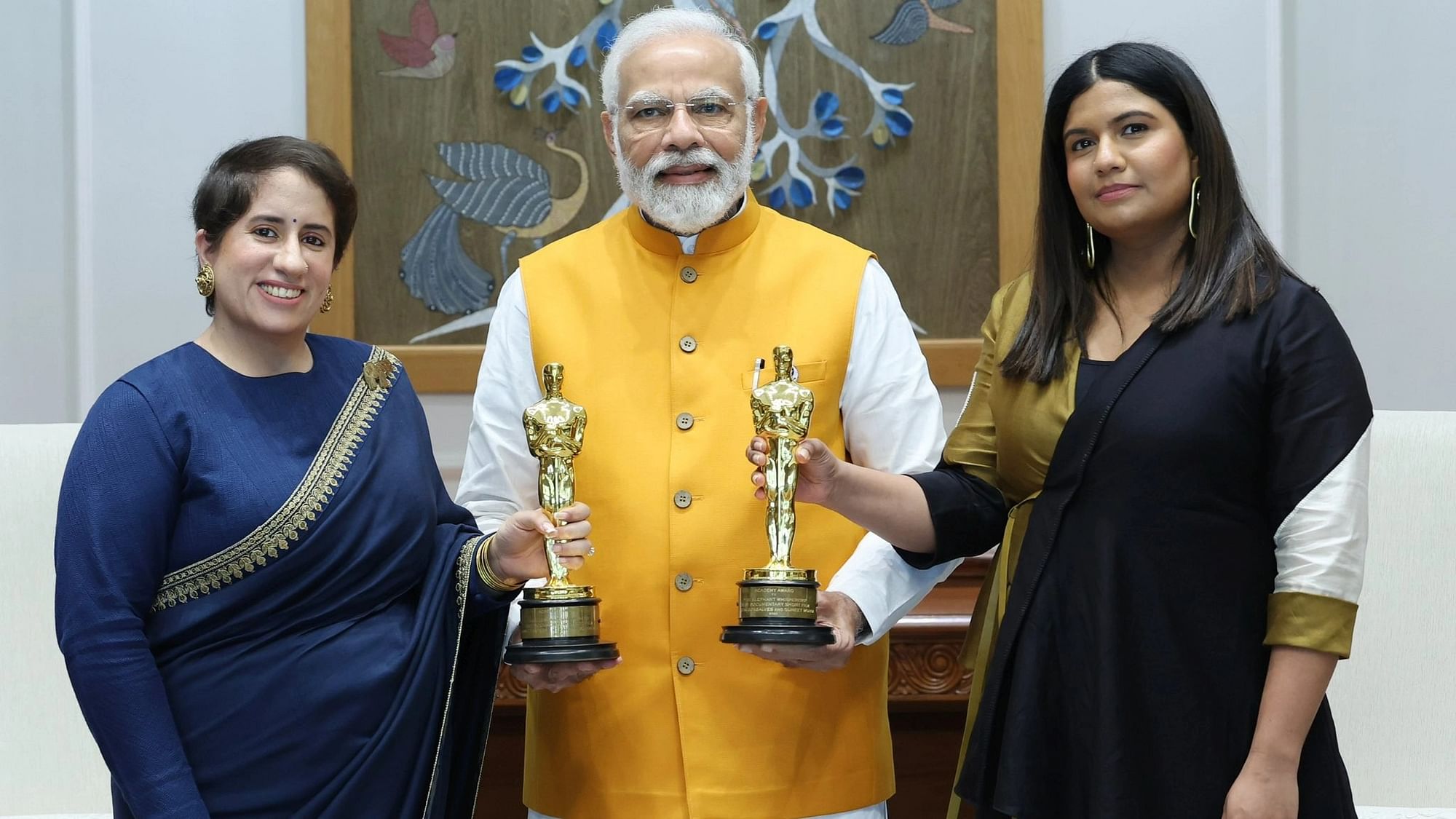 <div class="paragraphs"><p>PM Modi Meets 'The Elephant Whisperers' Team After Oscar Win </p></div>