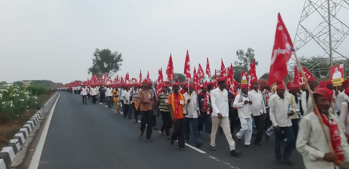 The farmers will cover a distance of more than 200 km in their long march – a third such march in the last 5 years.