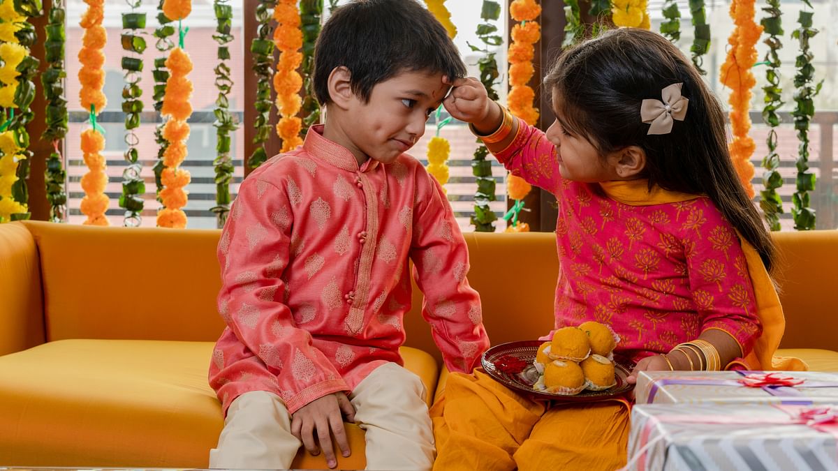 Holi Bhai Dooj 2023: When Will It Be Celebrated? Know the Timings & History Here