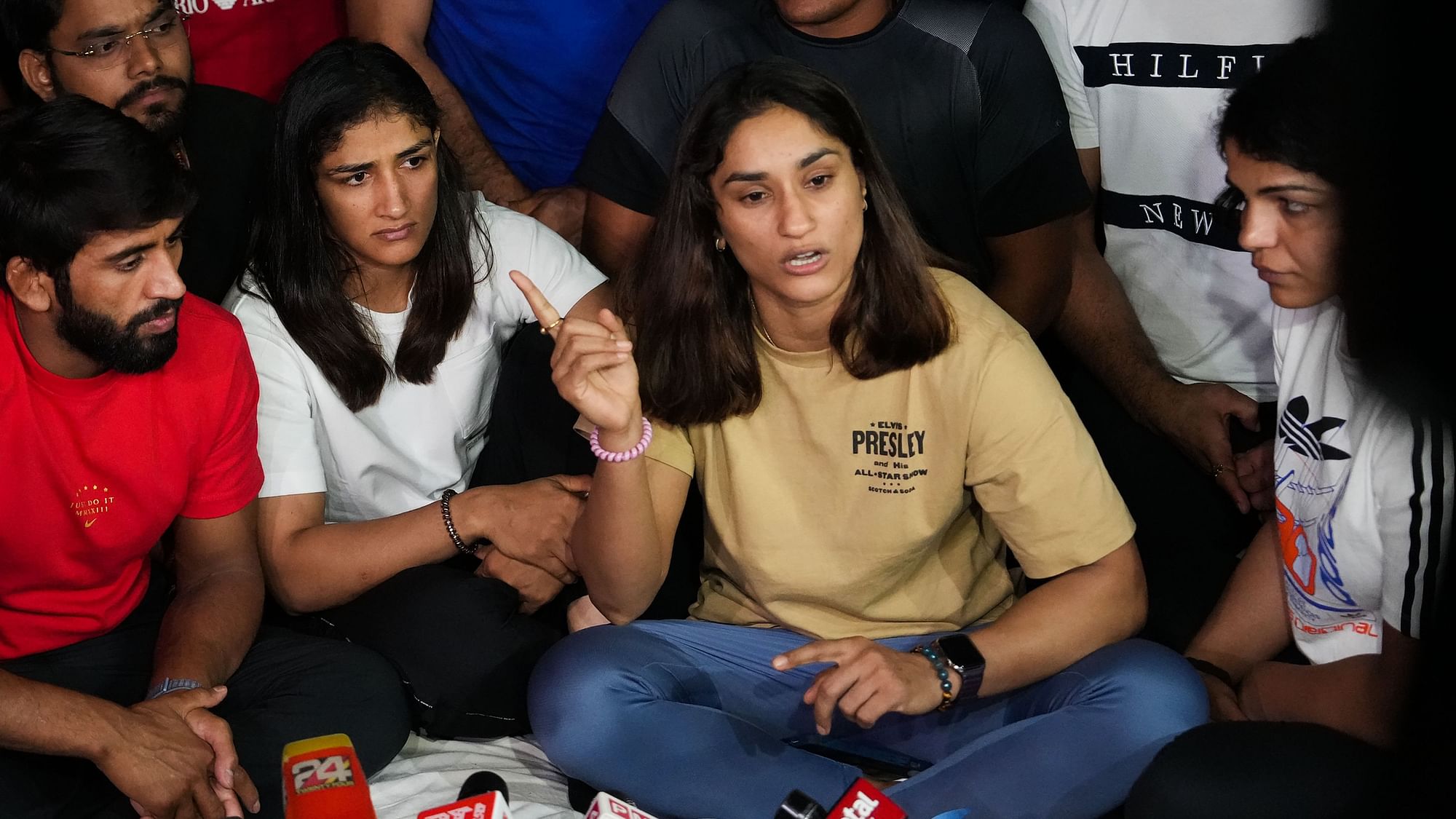 <div class="paragraphs"><p>Vinesh Phogat and India's other top wrestlers are back to protest at Jantar Mantar.</p></div>