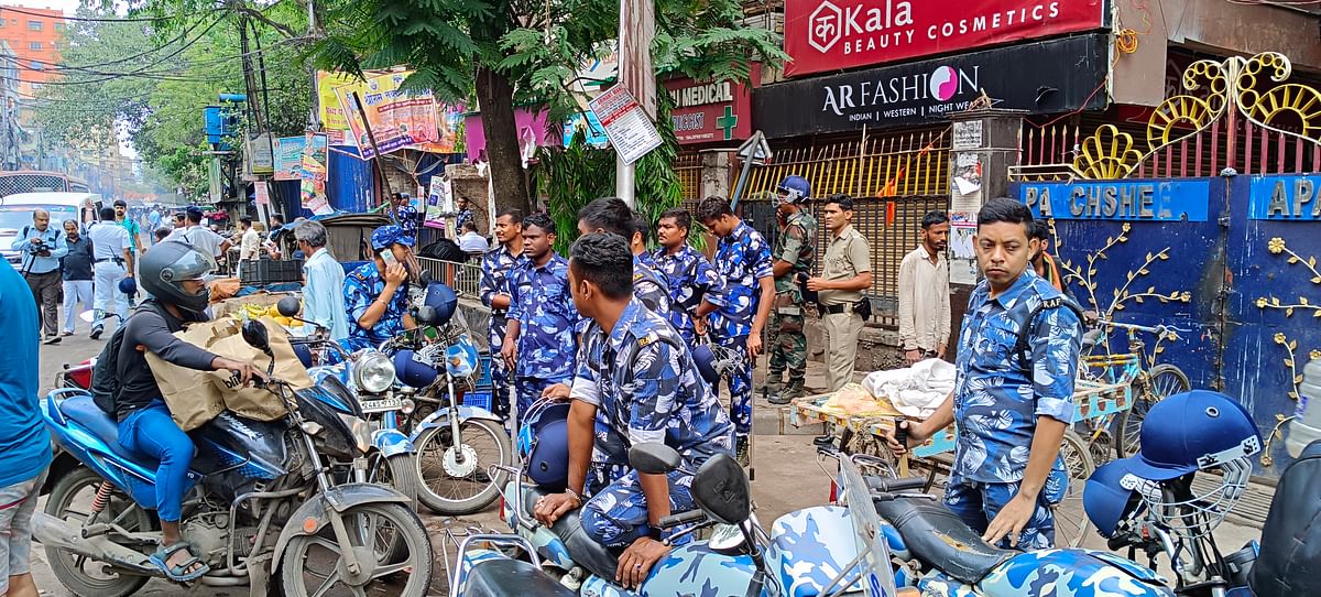 15 injured, property damaged after violence broke out in West Bengal's Howrah during a Ram Navami procession