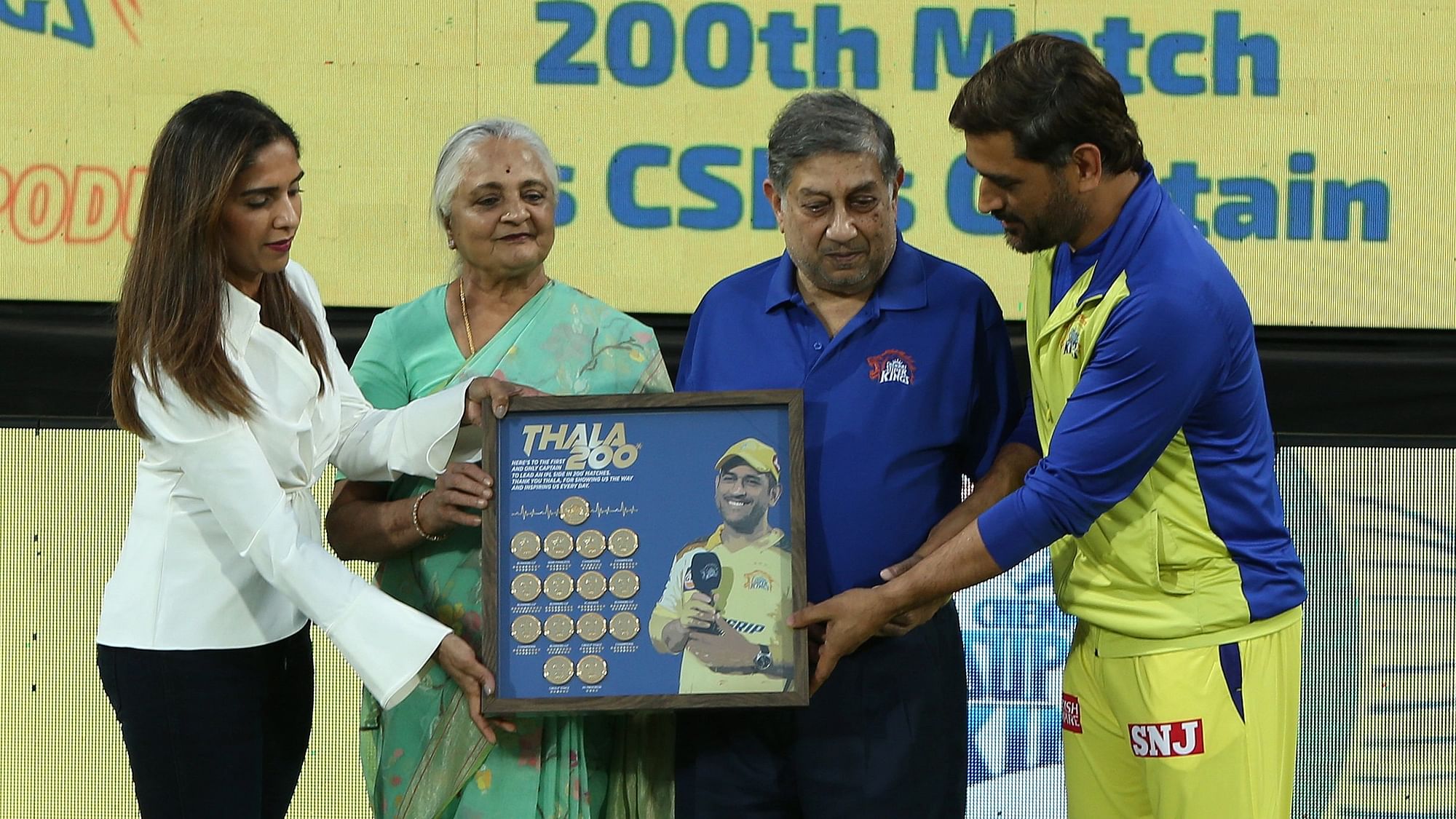 <div class="paragraphs"><p>MS Dhoni completes 200 matches as CSK captain</p></div>