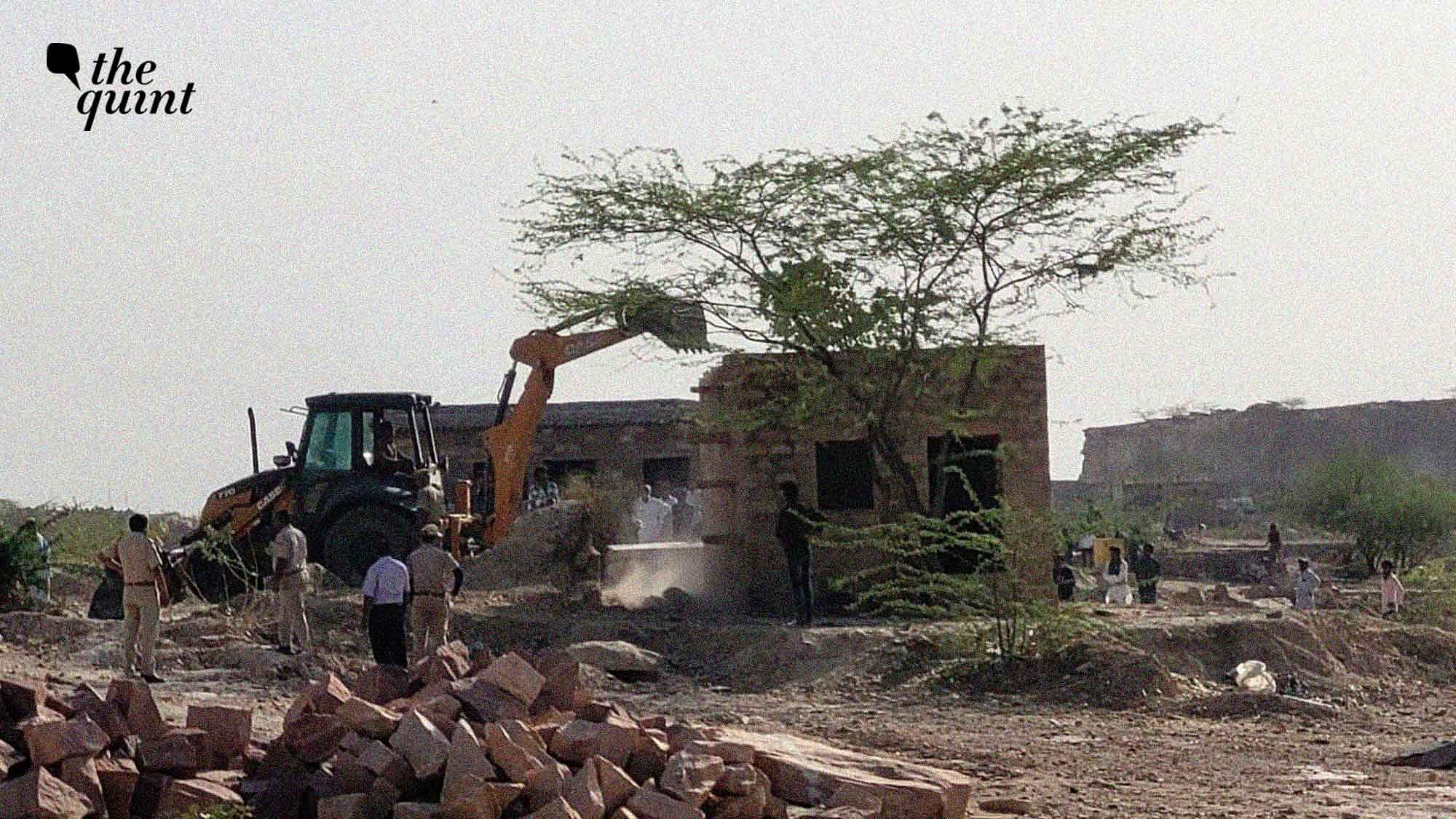 <div class="paragraphs"><p>On 24 April, at least 70 houses of refugees from Pakistan in Jodhpur's Chokha village were razed.</p></div>