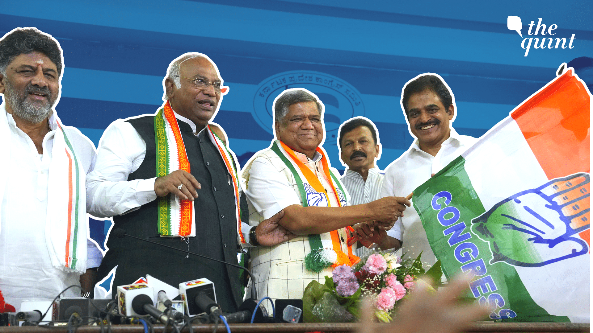 <div class="paragraphs"><p>Former Karnataka CM Jagadish Shettar joins Congress in the presence of Congress President Mallikarjun Kharge, at KPCC office in Bengaluru, Monday, 17 April 2023. Senior party leaders KC Venugopal and DK Shivakumar are also seen. </p></div>